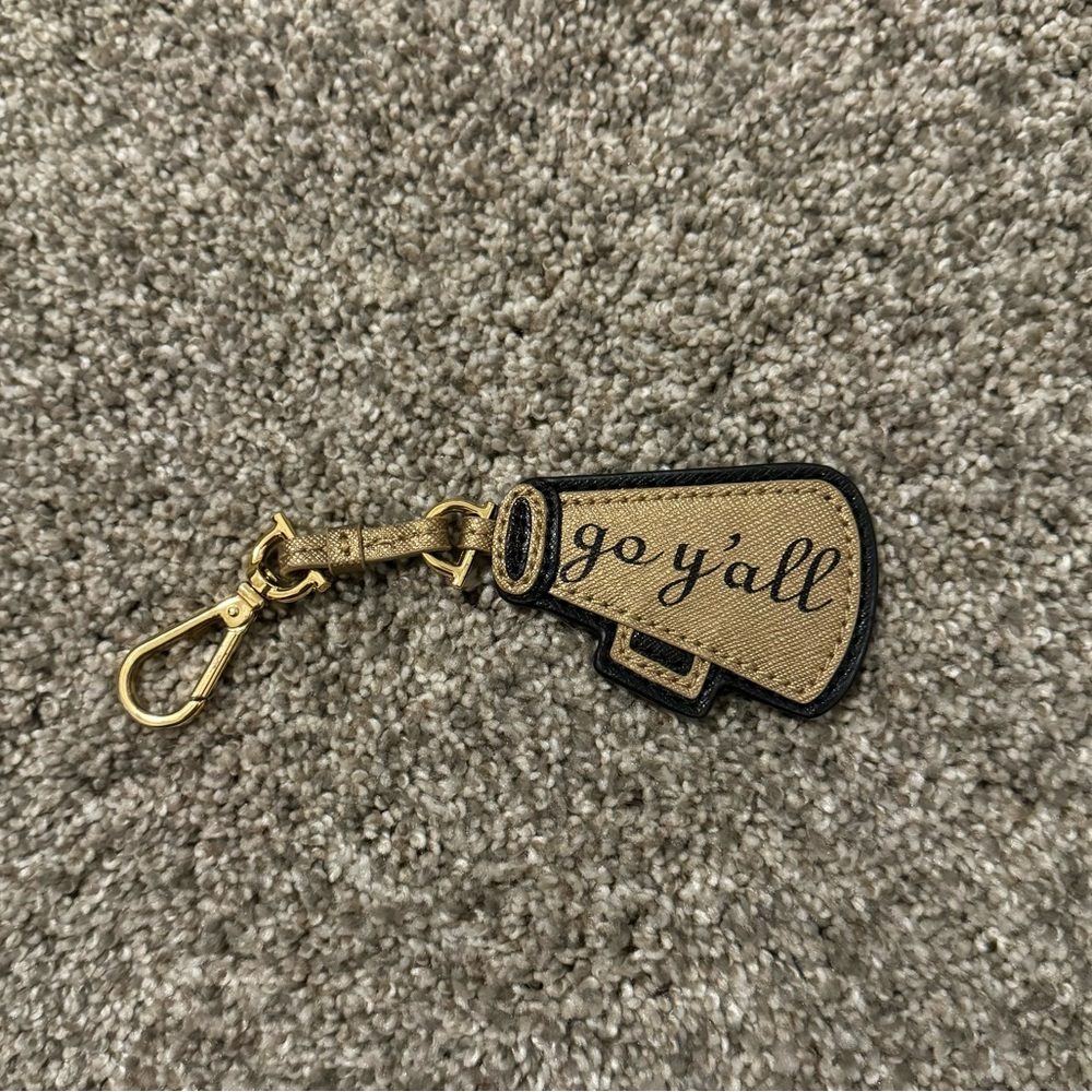 Draper James Vanderbilt keychain